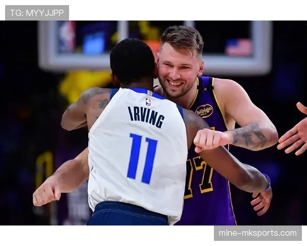 东契奇又在更衣室吃披萨了？这哥们场下真把NBA当自助餐